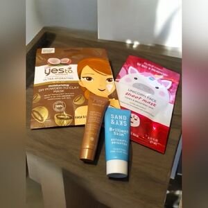 4 Pc NEW Facial Mask Gift Set 🦄